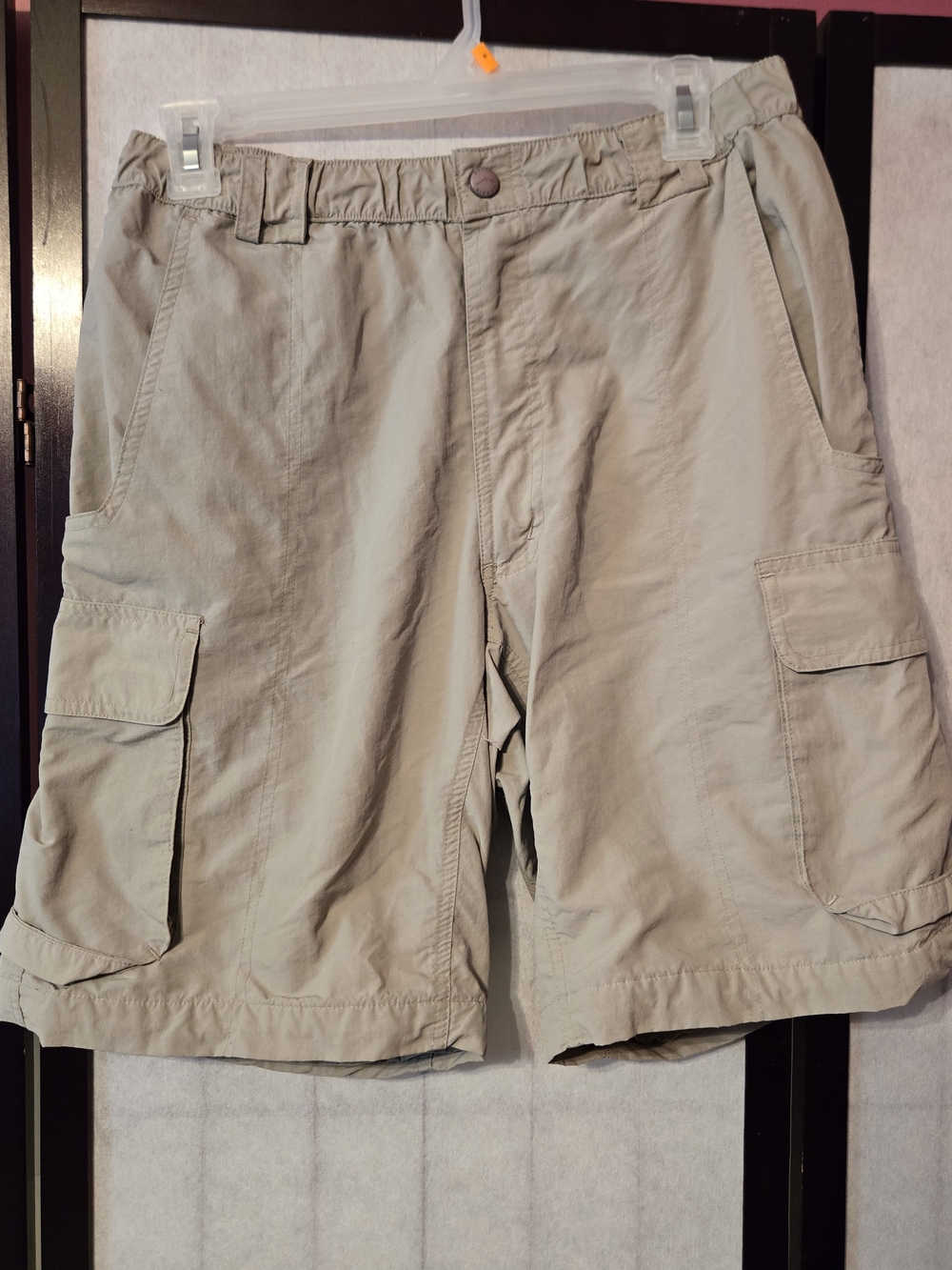 White Sierra Men's Cargo Shorts - Light Khaki Size Medium